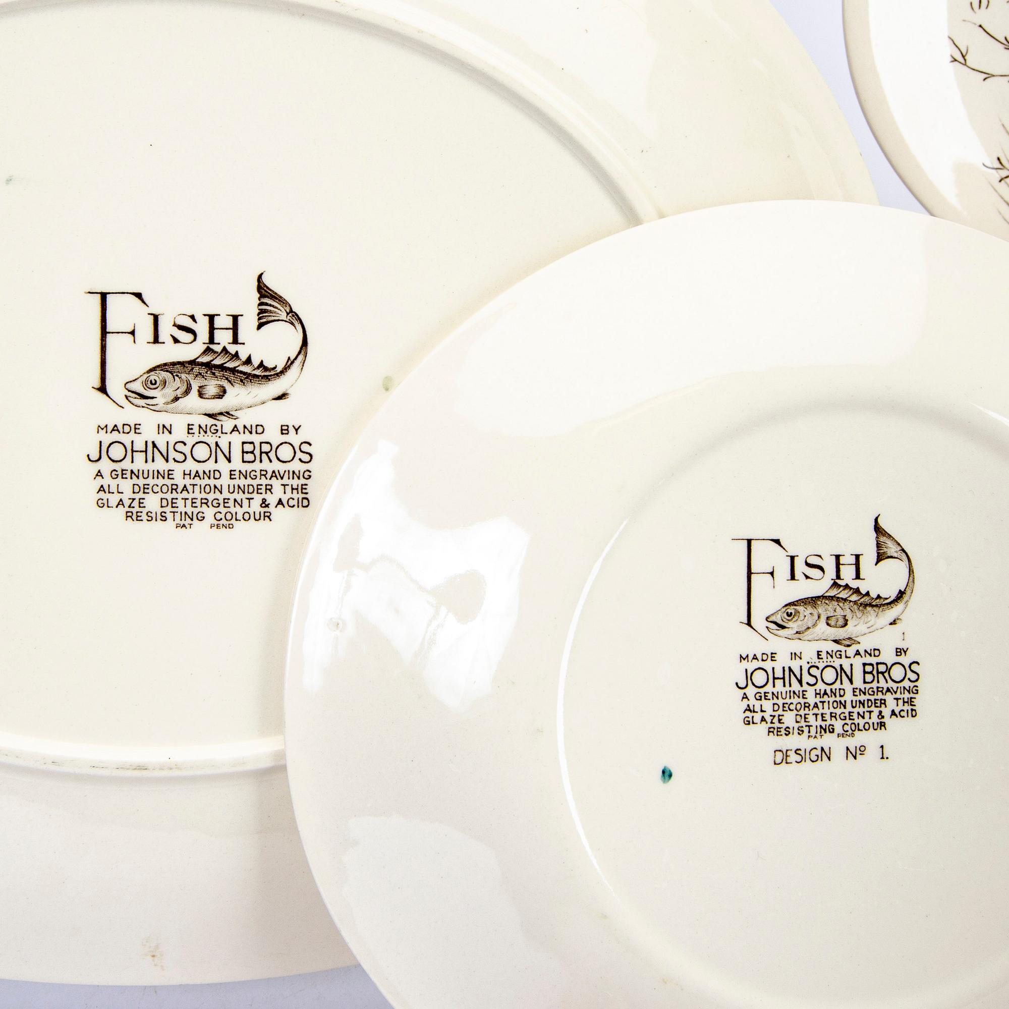 A Johnson Bros "Fish" 8 pcs dinner service.