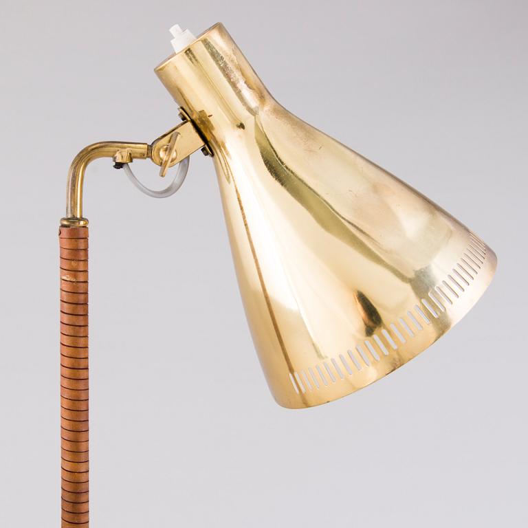 PAAVO TYNELL, bordslampa, modell 9224, Taito Oy, 1900-talets mitt.