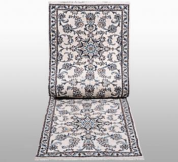 Nain carpet gallery size approximately 298x80 cm.