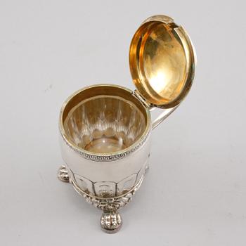 SENAPSKANNA, silver och glas, Carl Tengstedt, Göteborg, 1846, vikt exklusive glas 157 g.