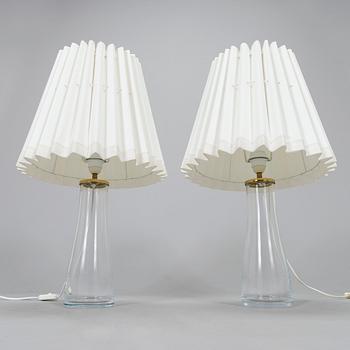 Maire Gullichsen, A pair of 1990s tablelamps for Artek.