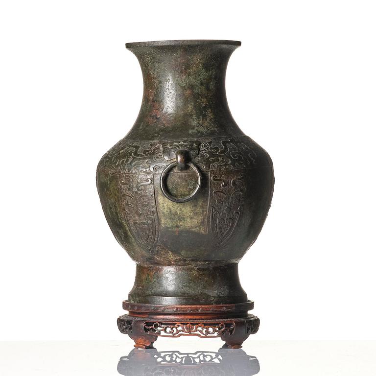 A large archaistic bronze wine vessel, Hu, Ming dynasty (1368-1644).