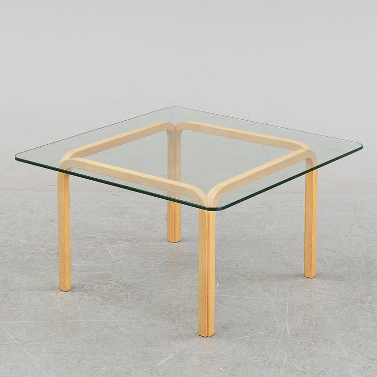 A model Y 805 glass and birch coffee table by Alvar Aalto, second half of  the 20th Century.