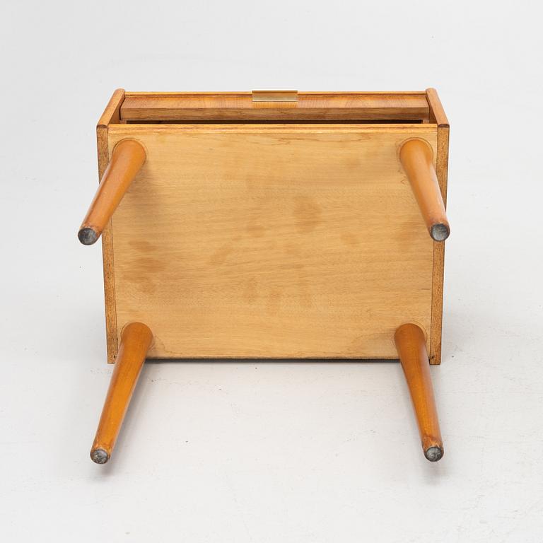 Sängbord, ett par, 1900-talets andra hälft.