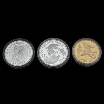 MINNESMYNT, 3 st, silver och kopparlegering, 2000-tal. Silvervikt 58,1 g.