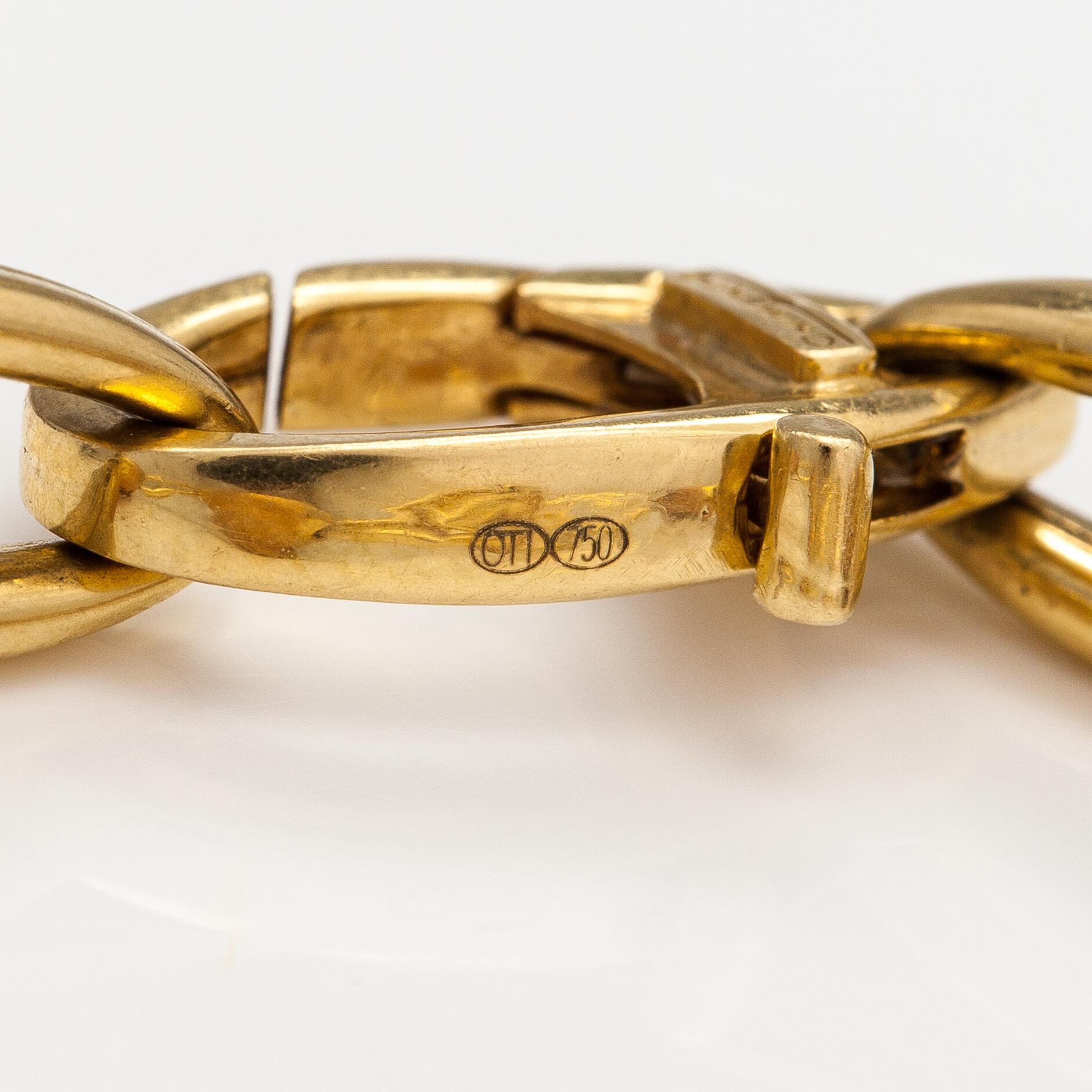 Chimento, "Accordi", an 18K gold necklace and bracelet with a diamond ca. 0.07 ct. Vicenzia, Italy.