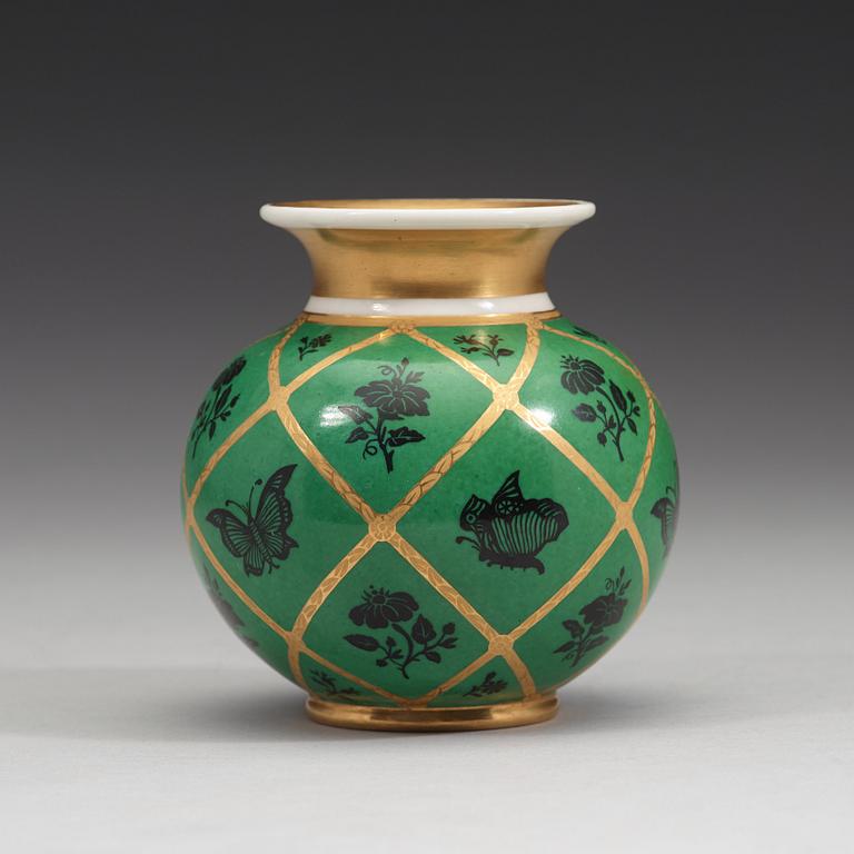 A Russian vase, Imperial Porcelain Manufactory, St Petersburg, Nicholas I (1825-55).