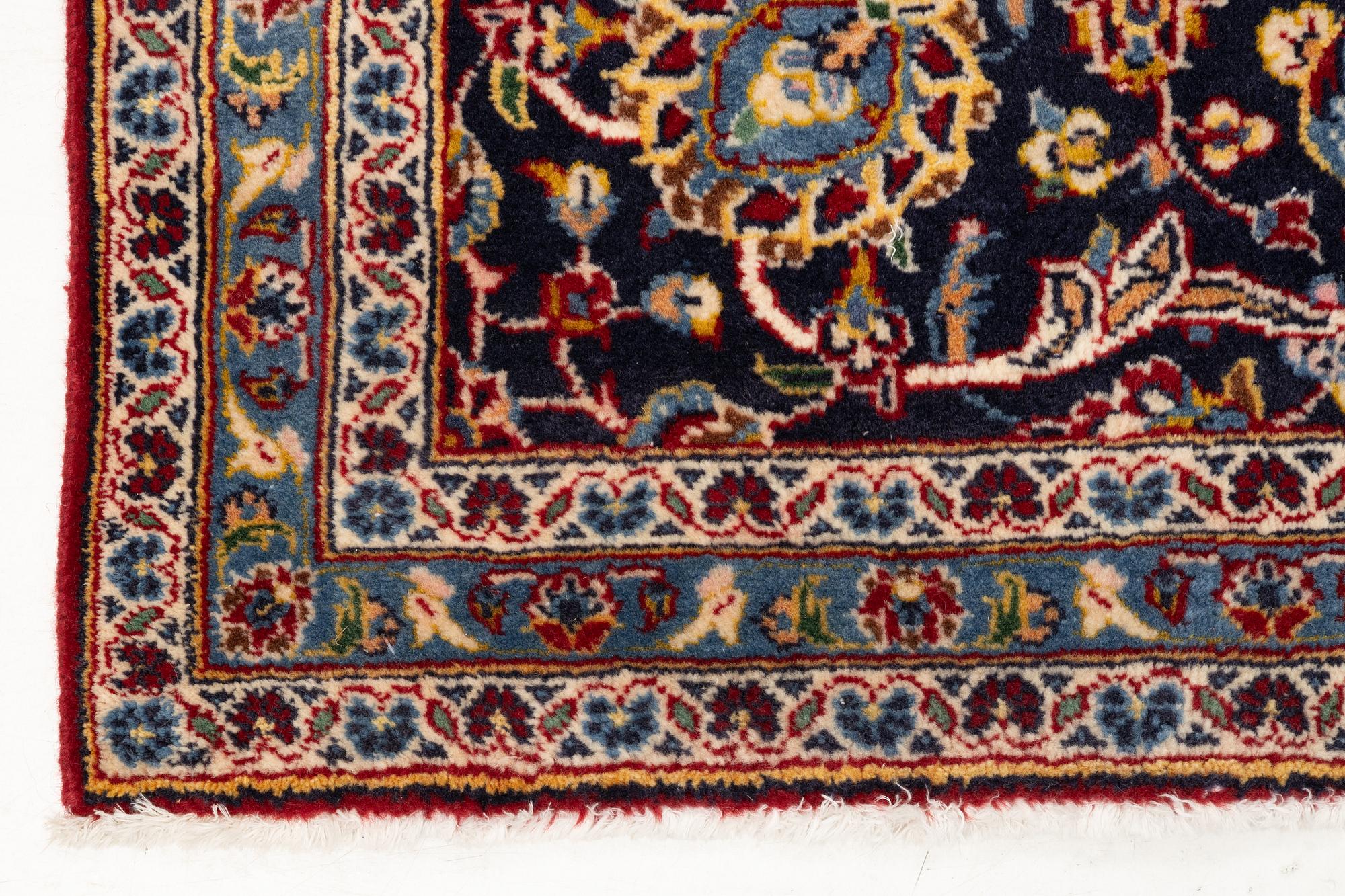 Carpet, oriental, approx. 385 x 292 cm.