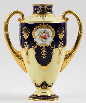PRAKTURNA, porslin, Coalport, England. 1800/1900-tal.