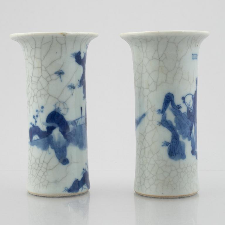A group of four porcelain vases, Qing dynasty, 19th century/around 1900.