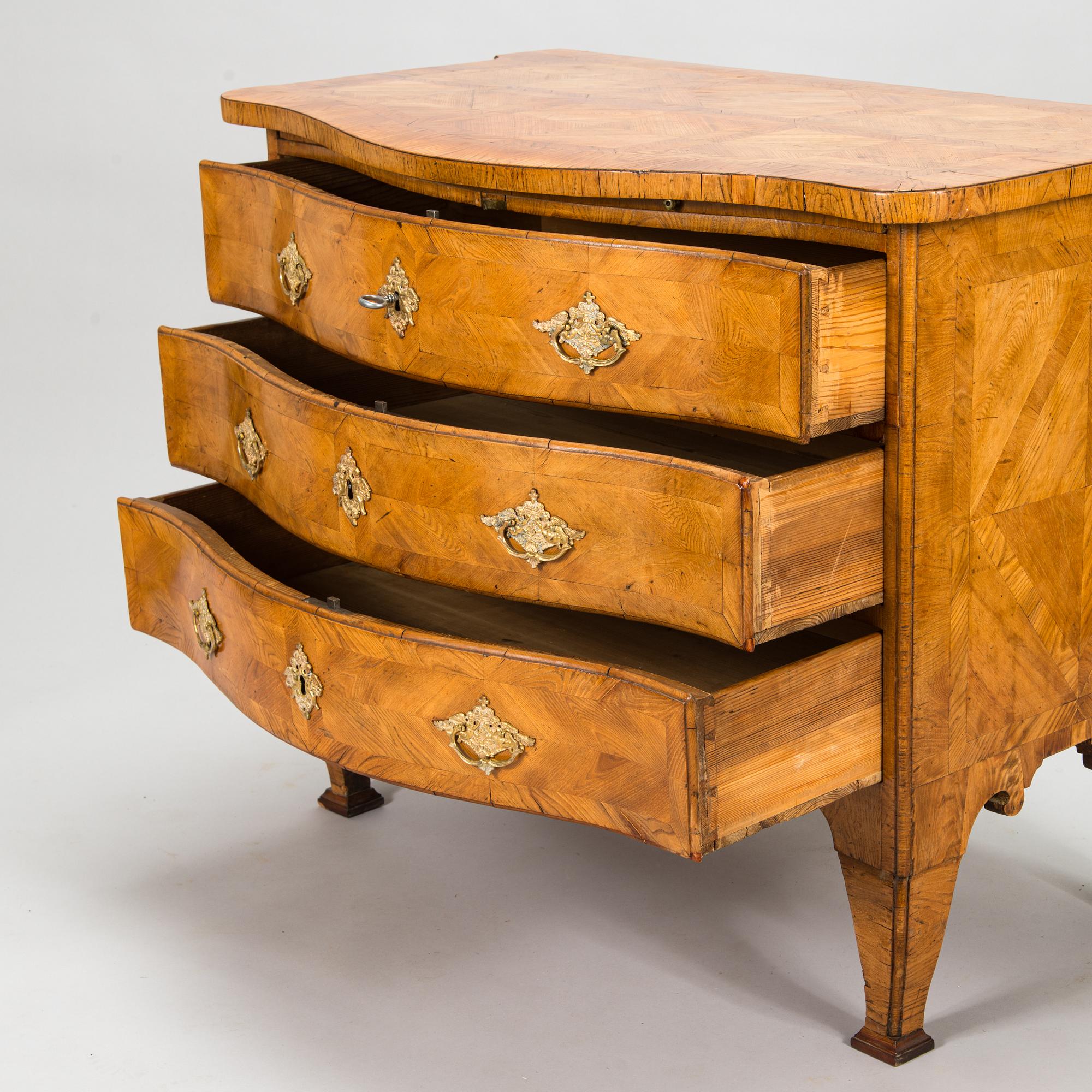 A Swedish chest of drawers, from around 1740.