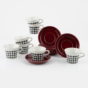 Marianne Westman, koppar med fat, 7 st, "Red Top", Rörstrand.