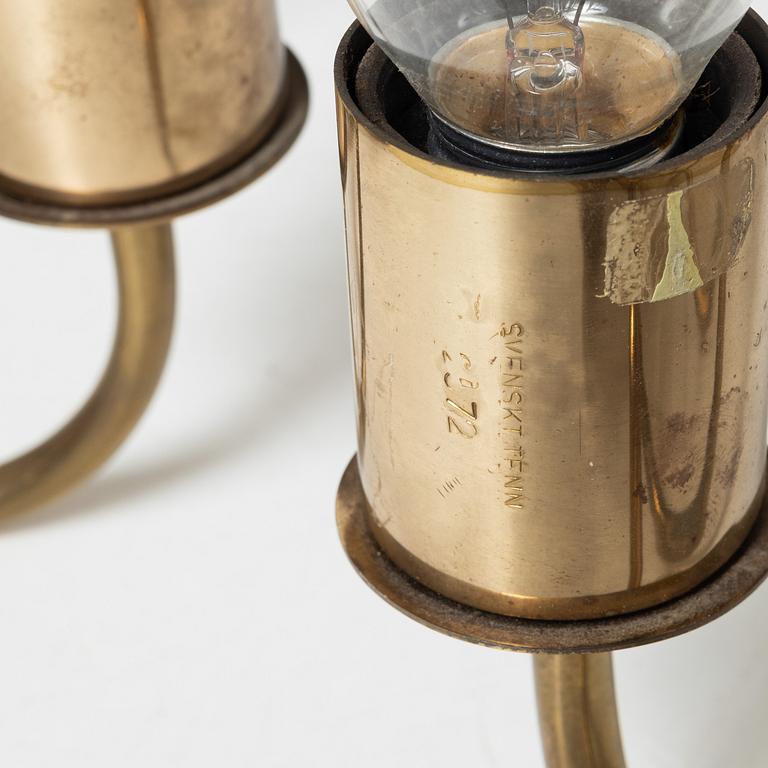 Josef Frank, Vägglampor, ett par, modell B2572 för Firma Svenskt Tenn.