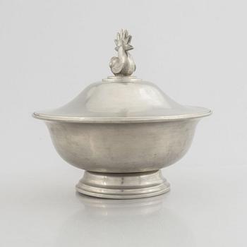 Nils Fougstedt, a pewter bowl with cover, Herman Bergman AB, Stockholm 1929.