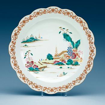 1707. A famille rose dish, Qing dynasty, Qianlong (1736-95).