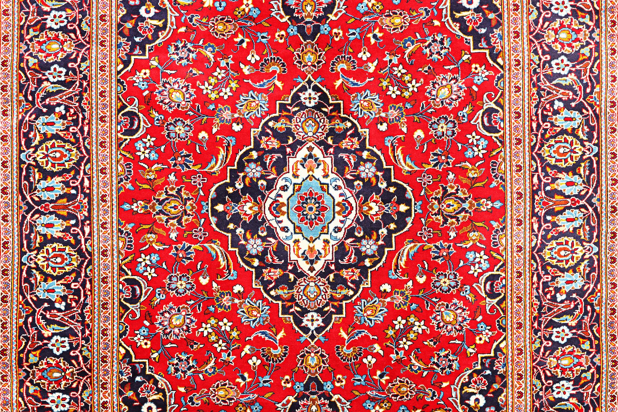 Matta, Keshan, ca. 300 x 195 cm.