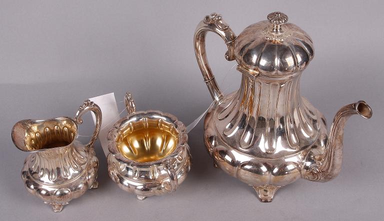 KAFFESERVIS, 3 delar, silver, rokokostil, 1900-tal.