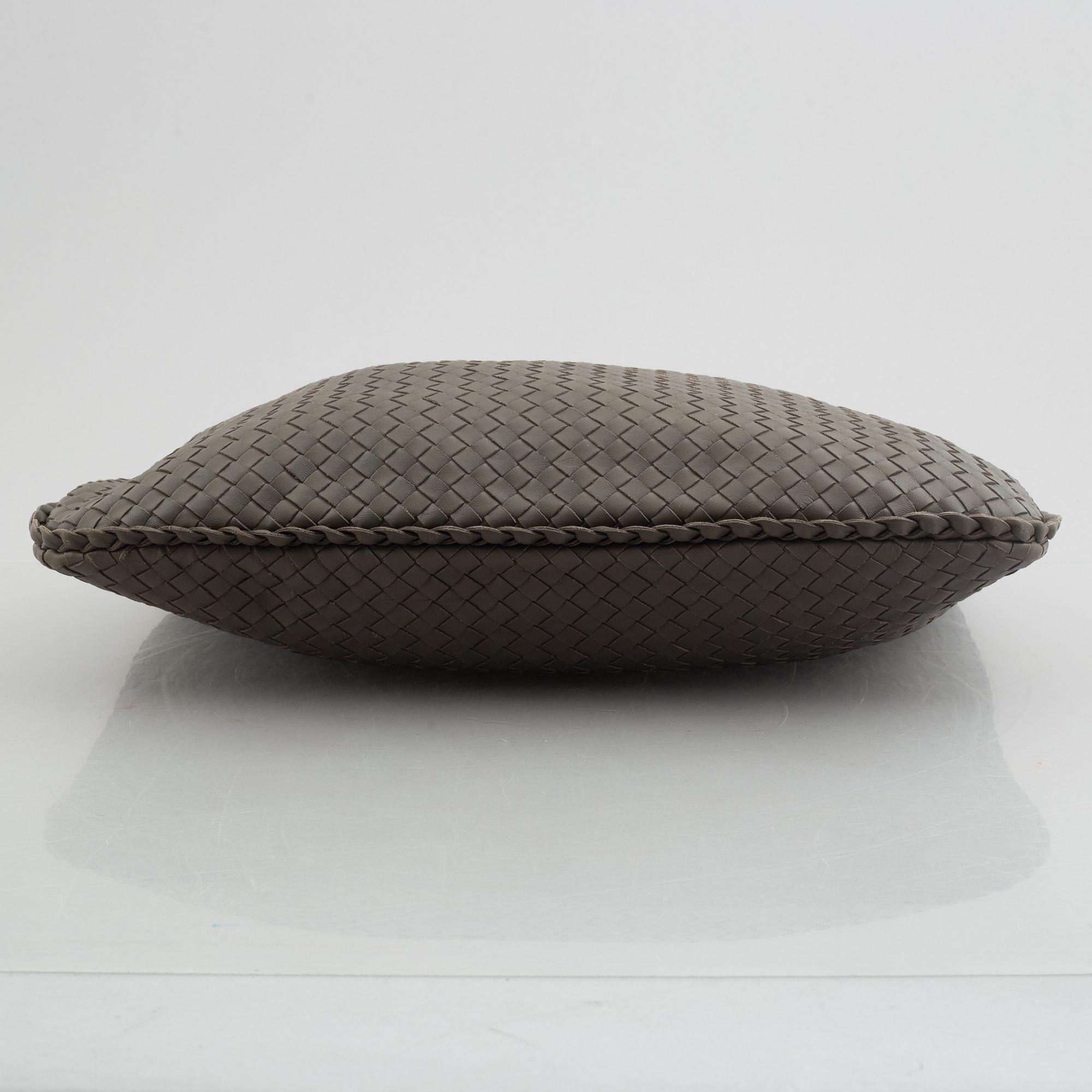 Bottega Veneta, bag "Hobo Bag".