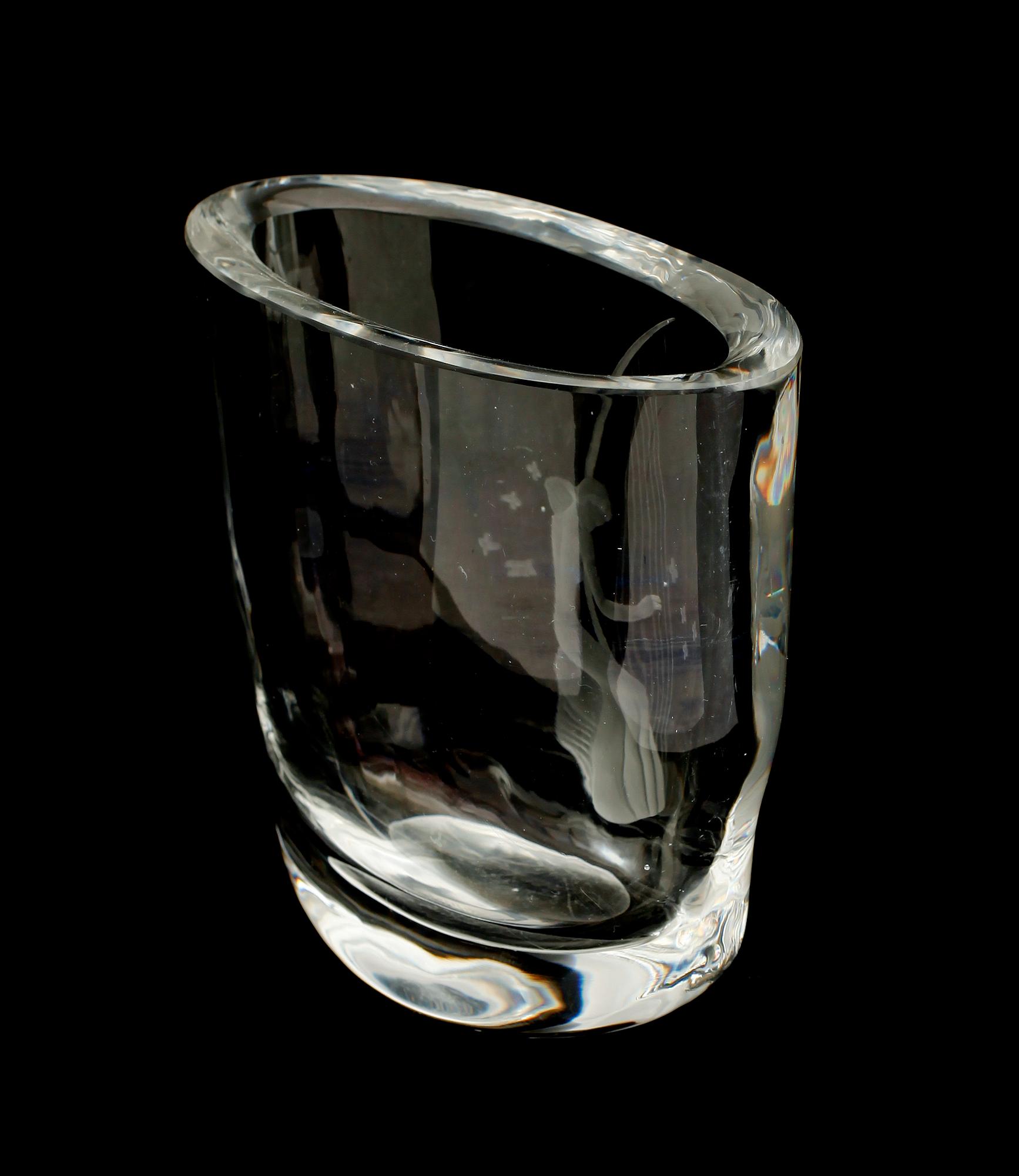 VAS, glas, Edvin Öhrström, Orrefors, signerad.
