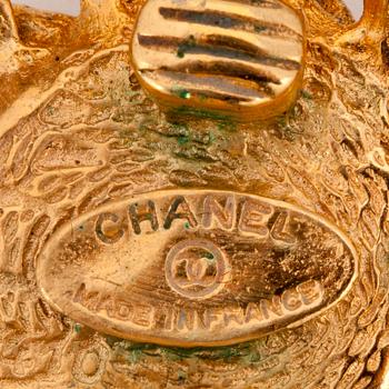 CHANEL, a pair of clip earings.