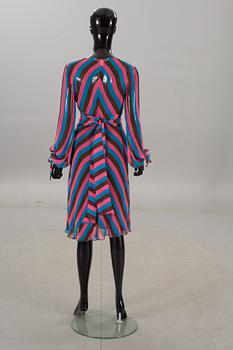 KLÄNNING, Diane Von Furstenberg.