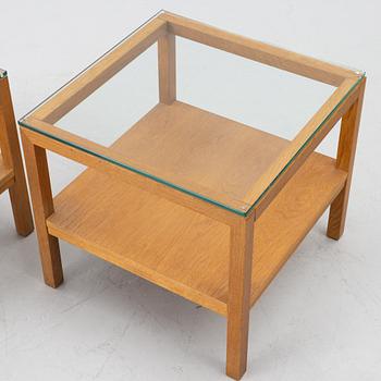 A pair of side tables, Fogia.