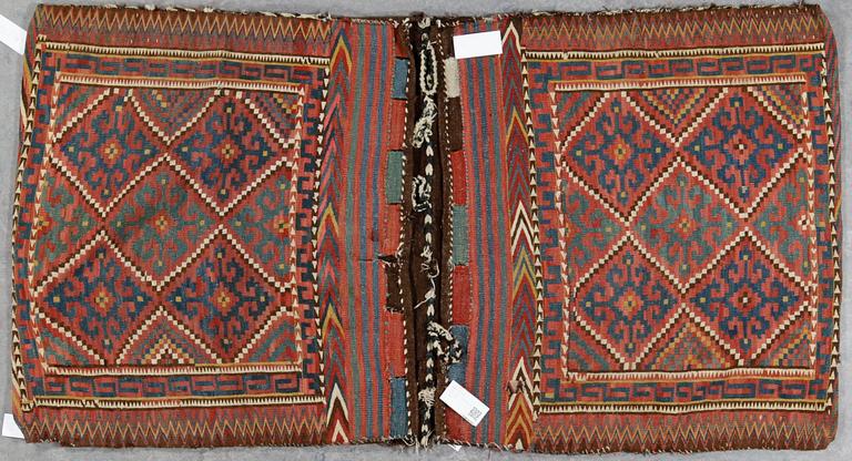 SADELVÄSKA, orientalisk, ca 163x87 cm.
