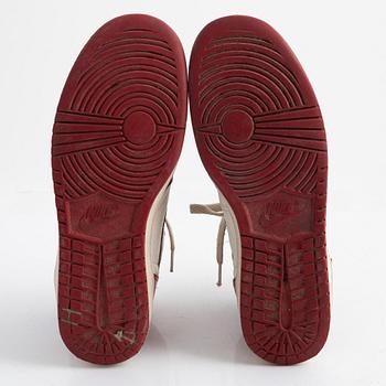 Sneakers, "Air Jordan 1 Chicago", Nike, 1985.