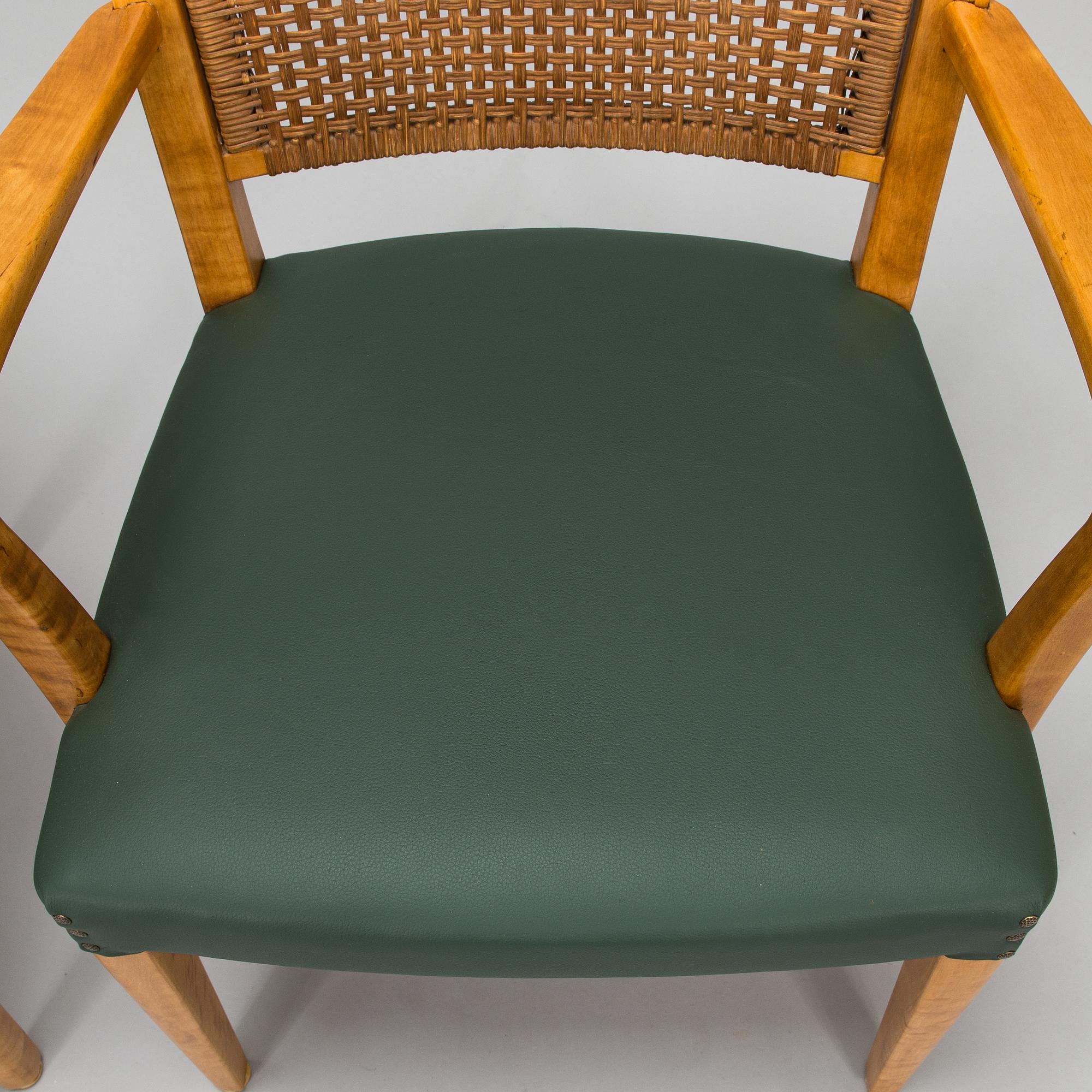 Werner West, karmstolar, ett par, "Motti", Kervo snickerifabrik.