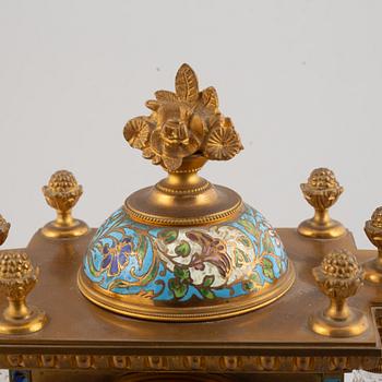 A mantle clock, France, early 20th Century.