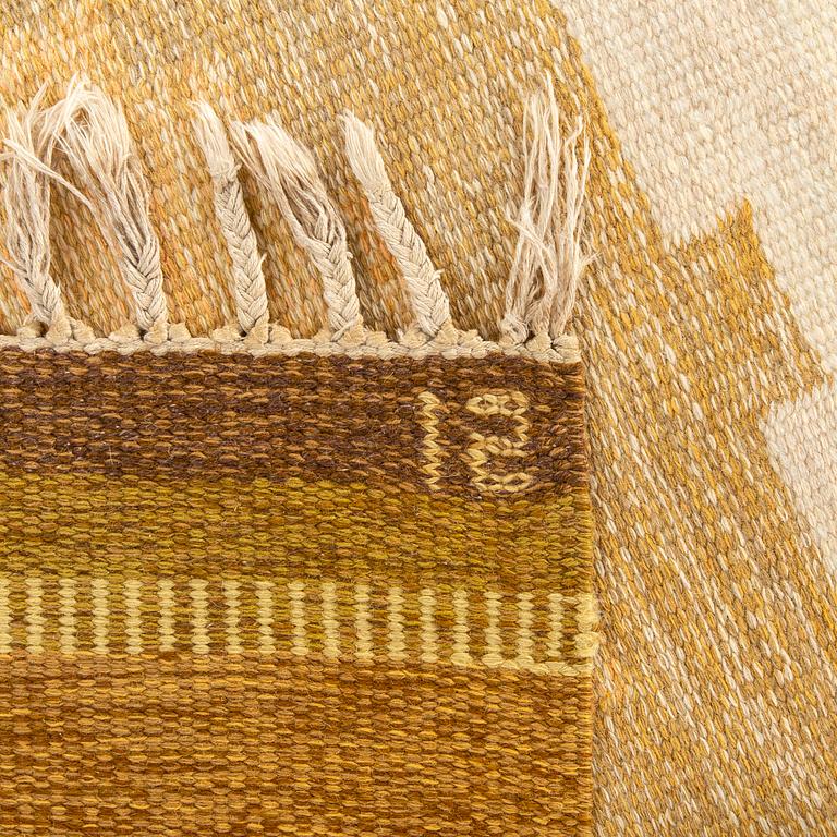 Ingegerd Silow, a signed flat weave carpet ca 280 x 193 cm.