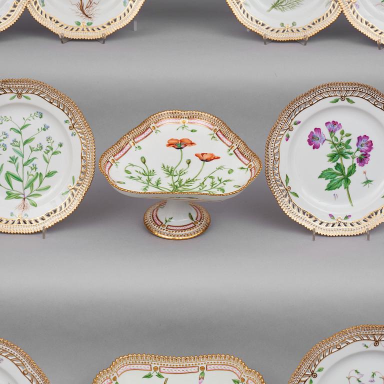 A part Royal Copenhagen 'Flora Danica' dessert service, Denmark, 20th Century. (15 pieces).