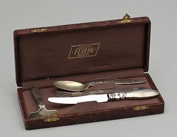 DIVERSE BESTICK, 6 st, sterlingsilver, Georg Jensen, tidigt 1900-tal respektive 1930-tal. Vikt ca 227 gram.