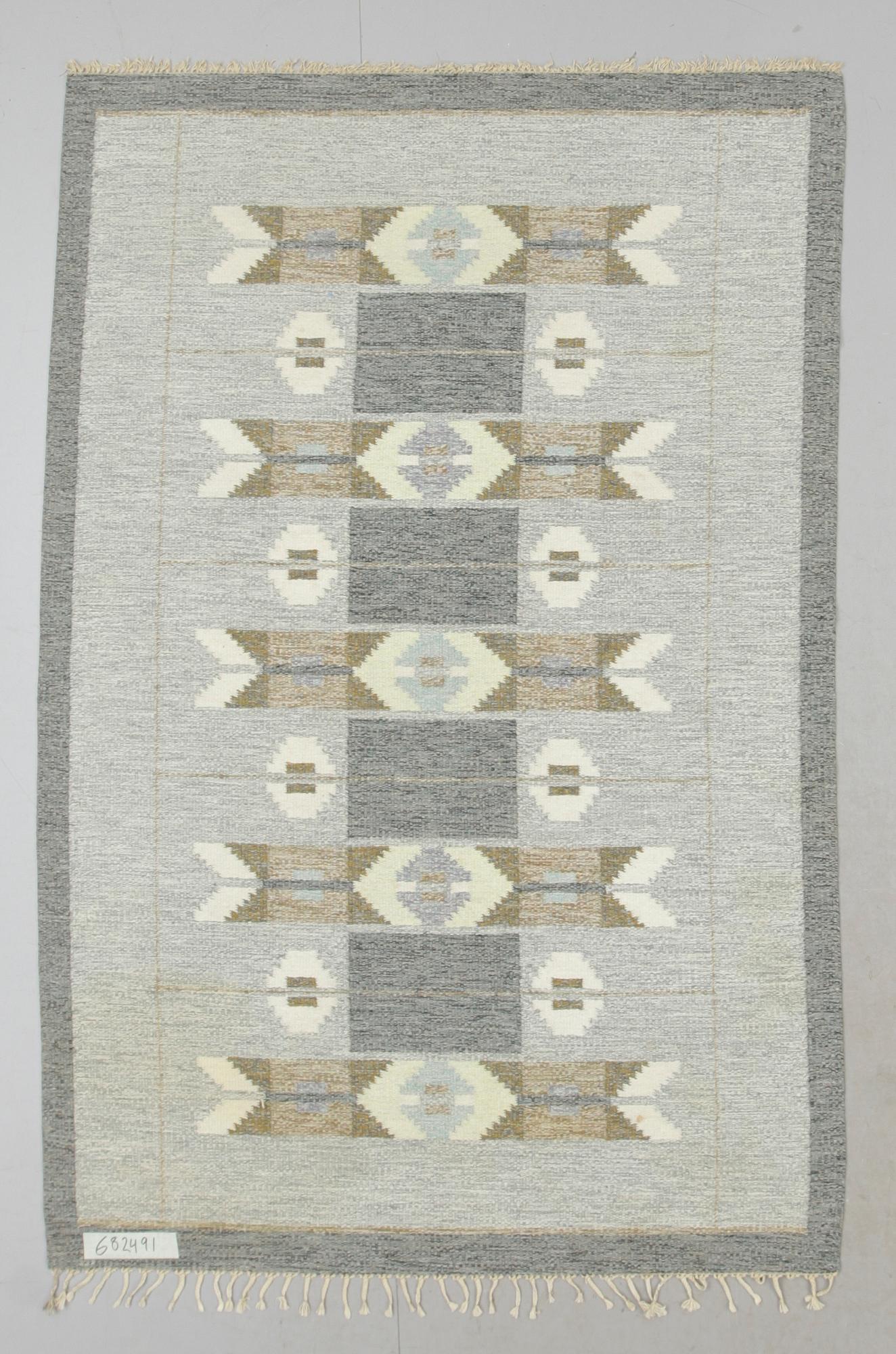 MATTA, rölakan, Ingegerd Silow, signerad IS. Ca 237 x 158 cm.