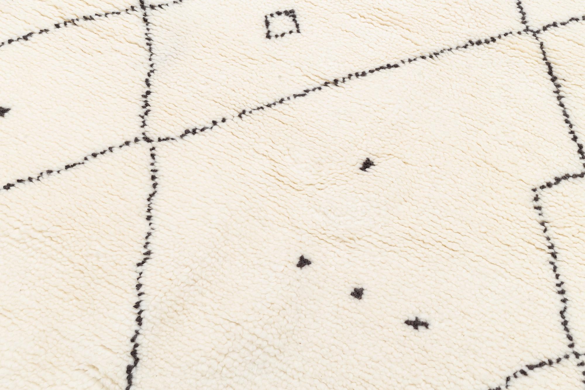 Matta, Marocko design, ca 300 x 200 cm.