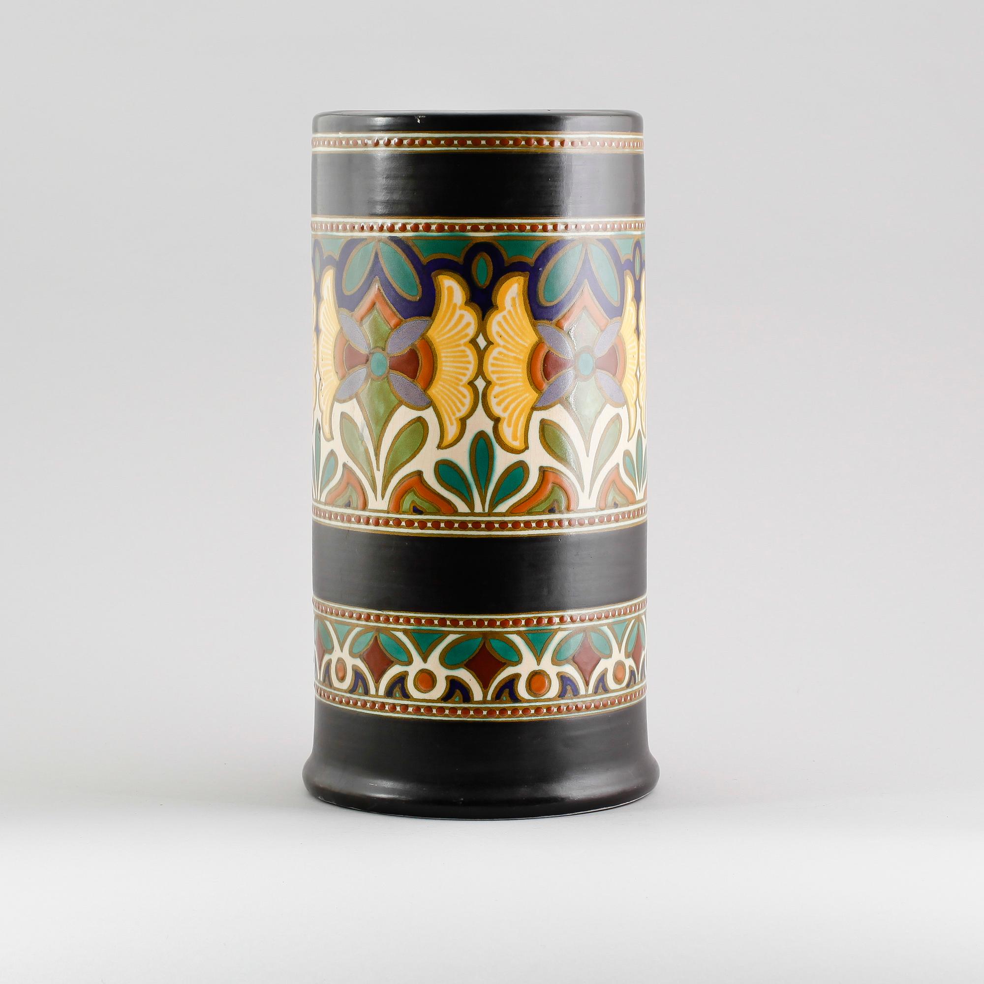 PARAPLYSTÄLL, fajans, Madelein Plazuid Gouda Holland, 1900-talets första hälft.