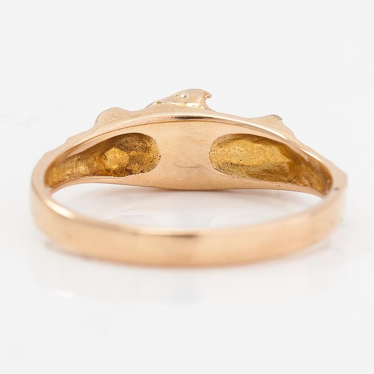 Björn Weckström, A 14K gold and cultured pearl ring "Small word". Lapponia 1974.
