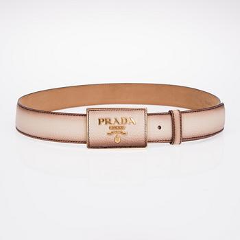 VYÖ, Prada.