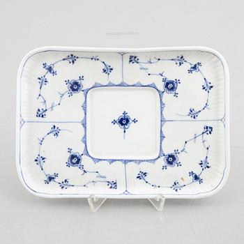 A "Blue fluted" / "Musselmalet riflet" ink stand, Royal Copenhagen, model 128, 1898-1923.