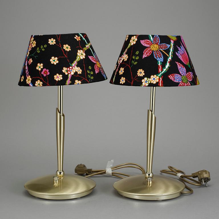 BORDSLAMPOR, ett par. Flovex, modern tillverkning.