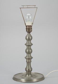 BORDSLAMPA, tenn, Firma Svenskt Tenn, 1927.