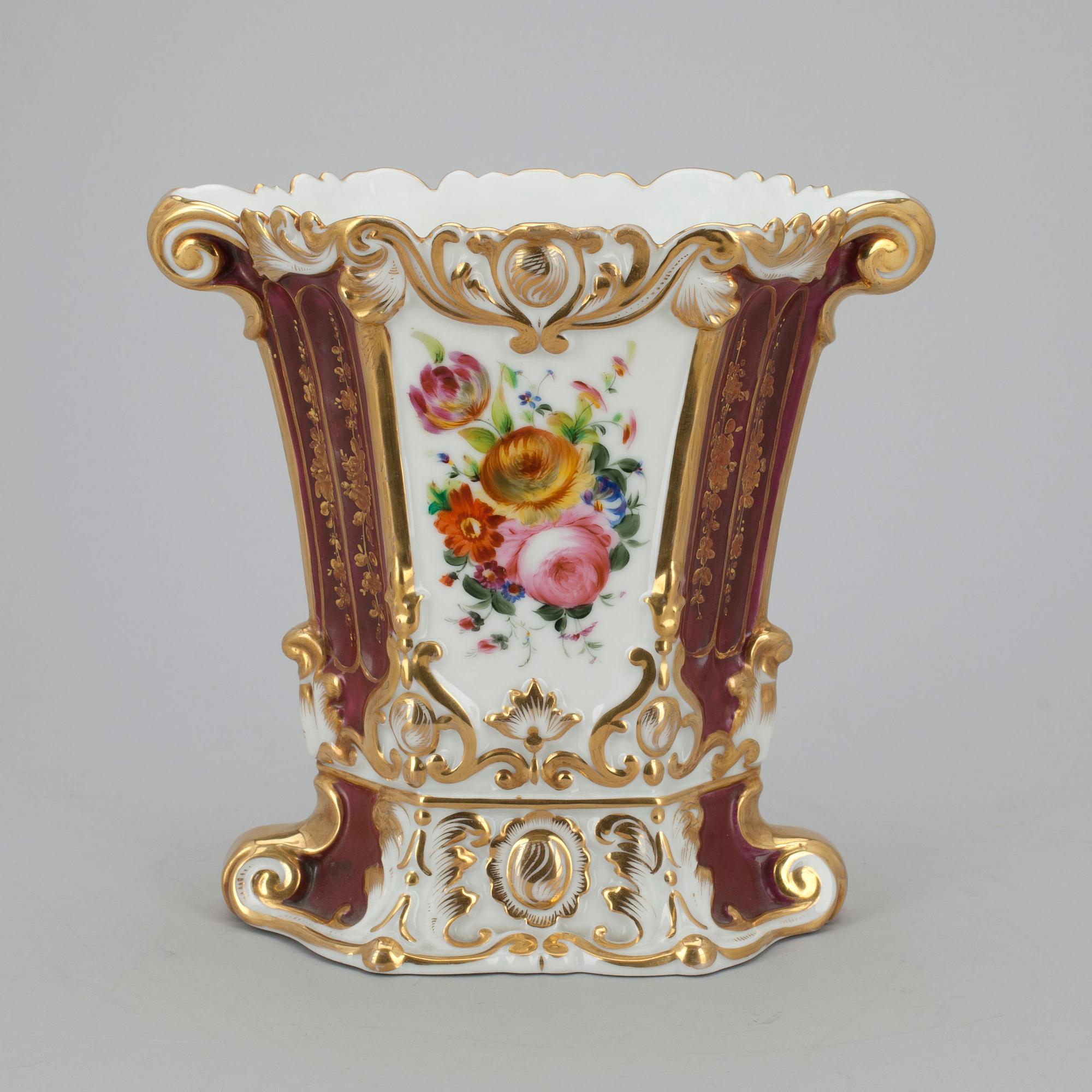 VAS, porslin, Ryssland, 1800-tal.