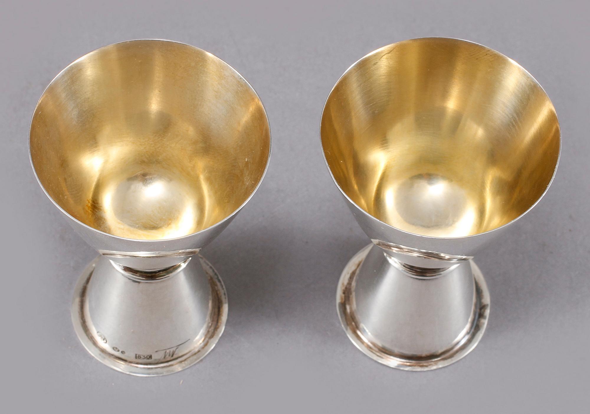 SUPKOPPAR, ett par, silver, Tapio Wirkkala, vikt 56 gram.