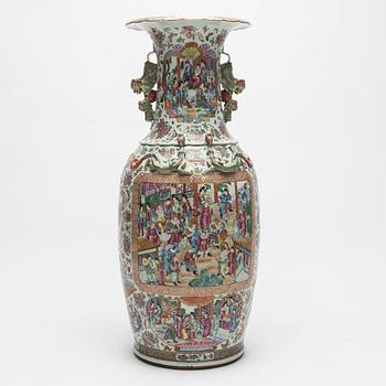 A LARGE URN.