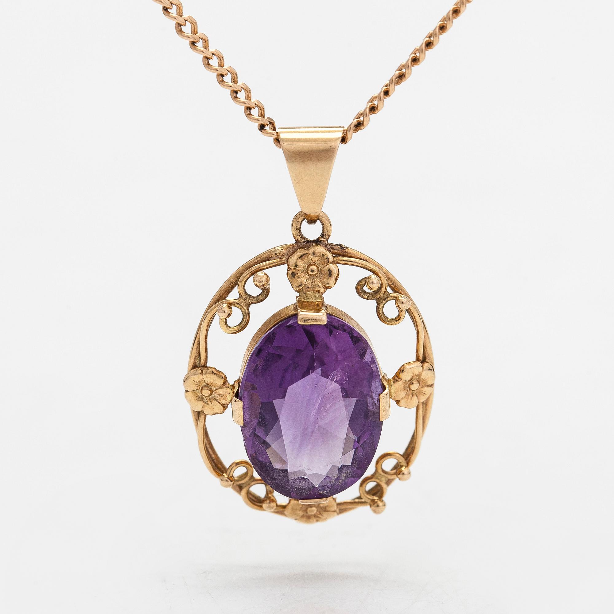 Halsband med hänge, 14K guld och ametist. Finska stämplar.