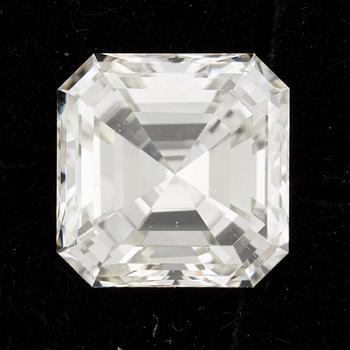 Emerald-cut diamond, 0.54 ct, with accompanying GIA dossier.