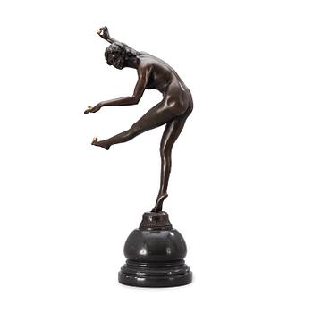 391. A Claire Jeanne Roberte Colinet Art Deco patinated and cold painted bronze 'Joggler' figure.