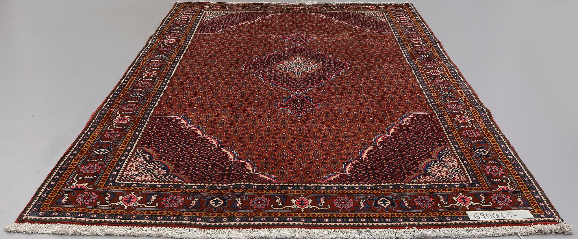 MATTA, Ardebil, ca 287 x 202 cm.