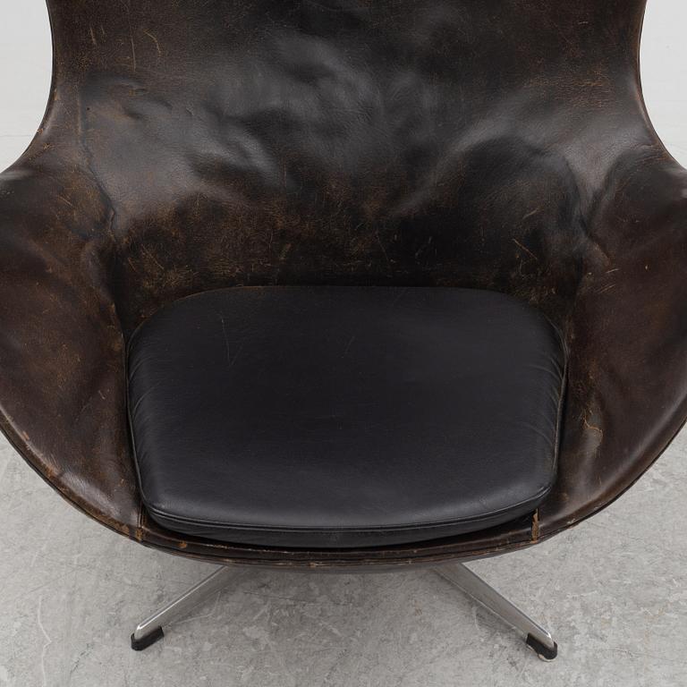 Arne Jacobsen, fåtölj, "Ägget", Fritz Hansen, Danmark, omkring 1960.