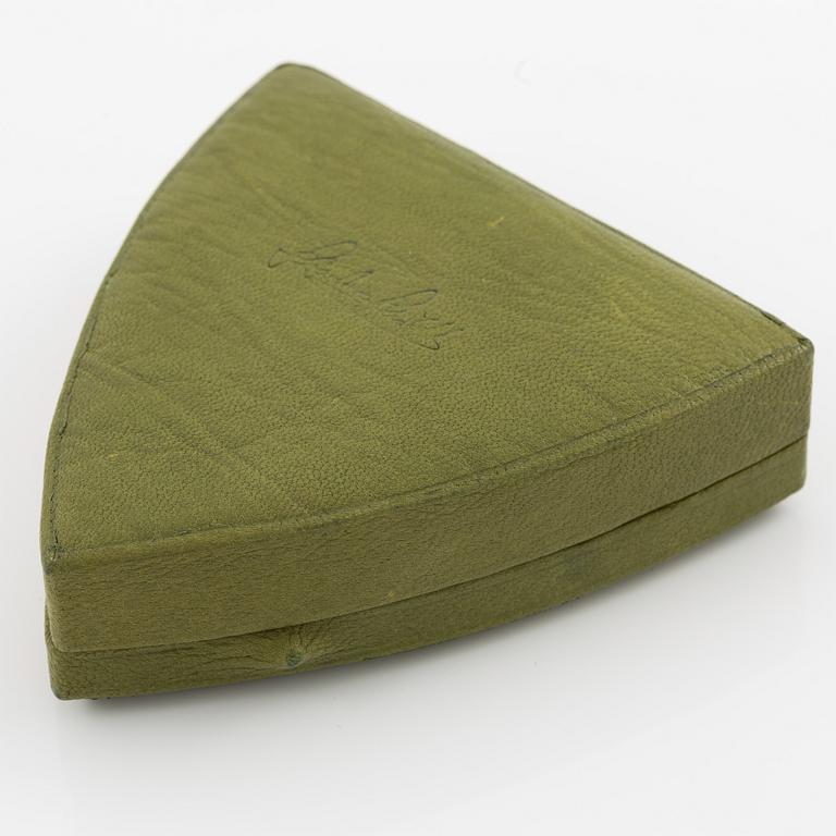 Sebastian Schildt, earrings, a pair, 18K white gold with chrysoprase and brilliant-cut diamonds.